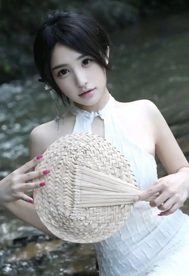上上影院 长夜与信号弹 海报